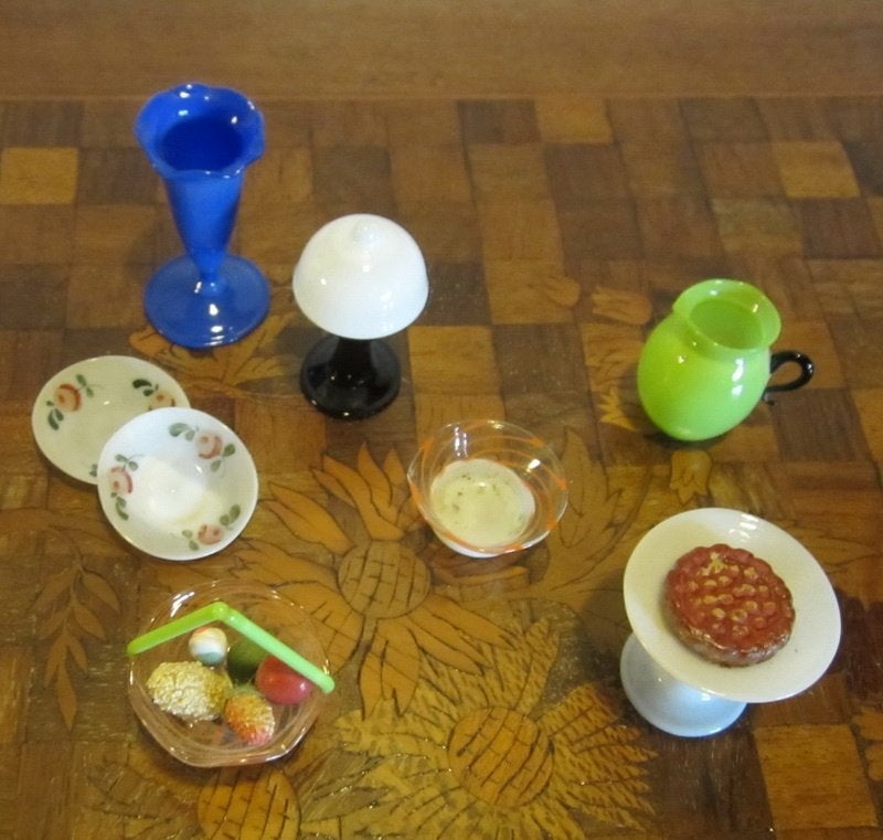 7 st antieke miniatuur glazen tafelaccessoires poppenhuis, Ophalen of Verzenden