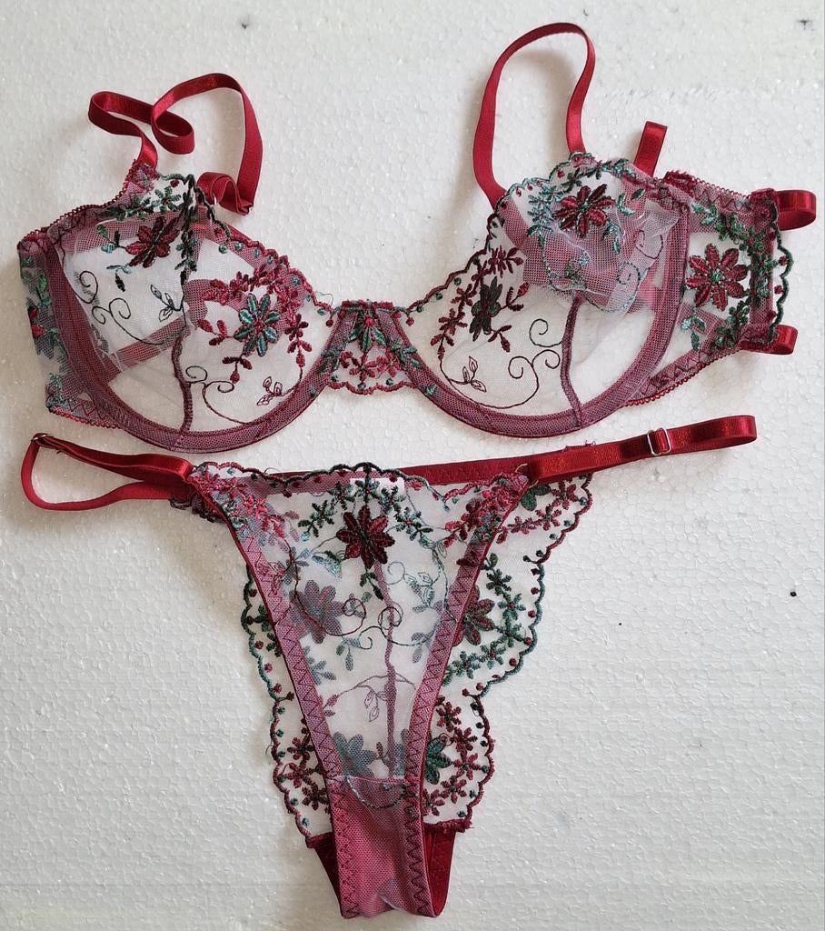 Sexy romantisch rood doorschijnend setje maat 42 (L), Verzenden, Rood