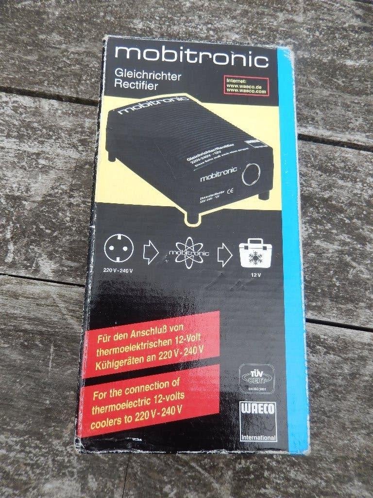 Mobitronic Omvormer 220-240V naar 12V - Waeco, Caravans en Kamperen, Ophalen of Verzenden, Zo goed als nieuw