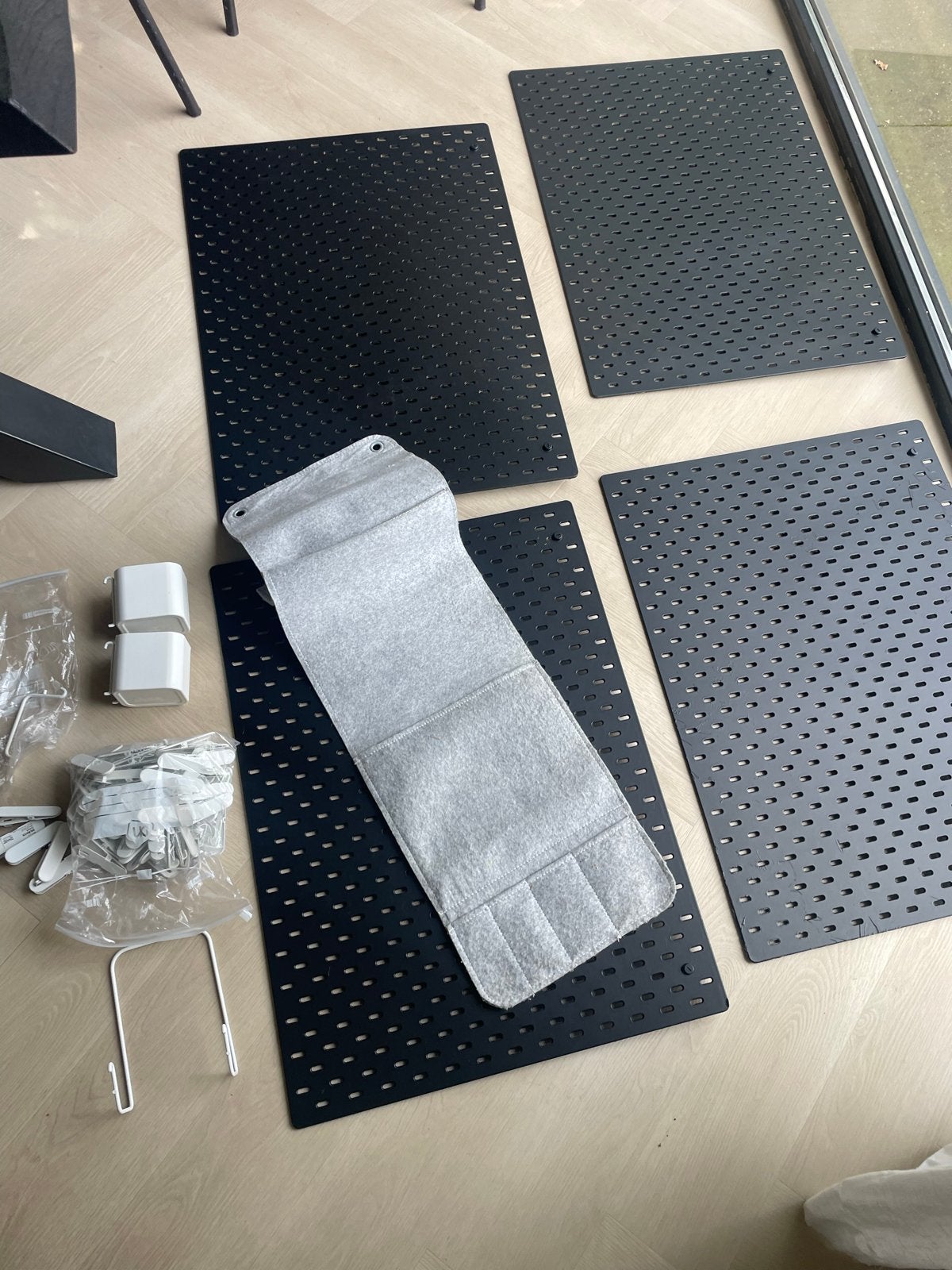 IKEA SKÅDIS ophangborden met accessoires, Zwart, Ophalen of Verzenden, Zo goed als nieuw, Metaal