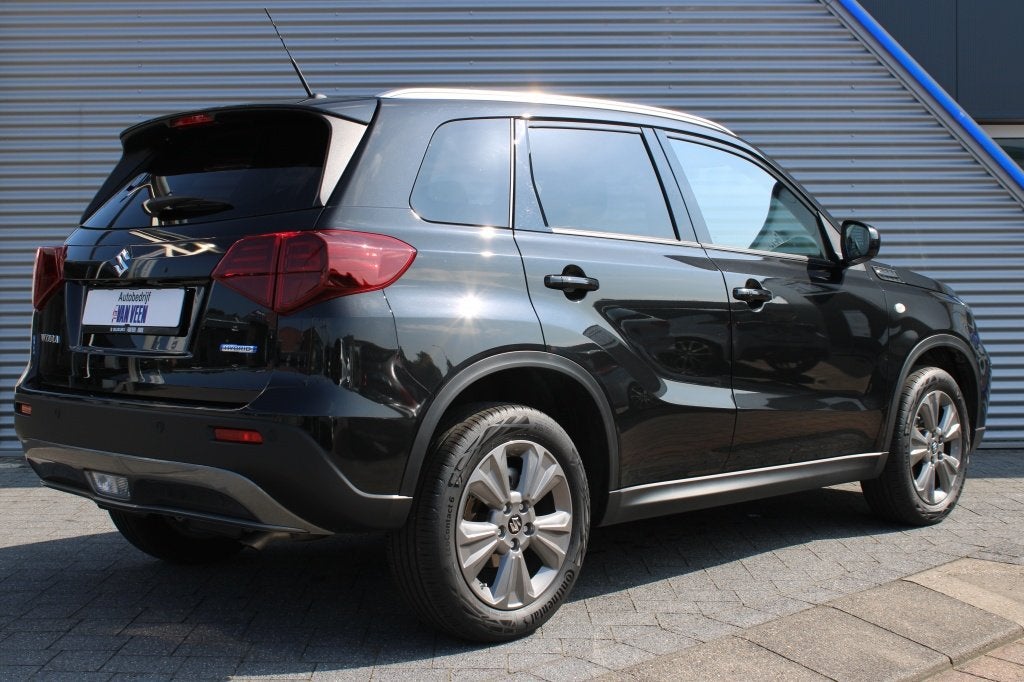 Suzuki Vitara 1.5 Hybrid Select Automaat| Navigatie | Parkee, Stof, Gebruikt, Zwart, 4 cilinders