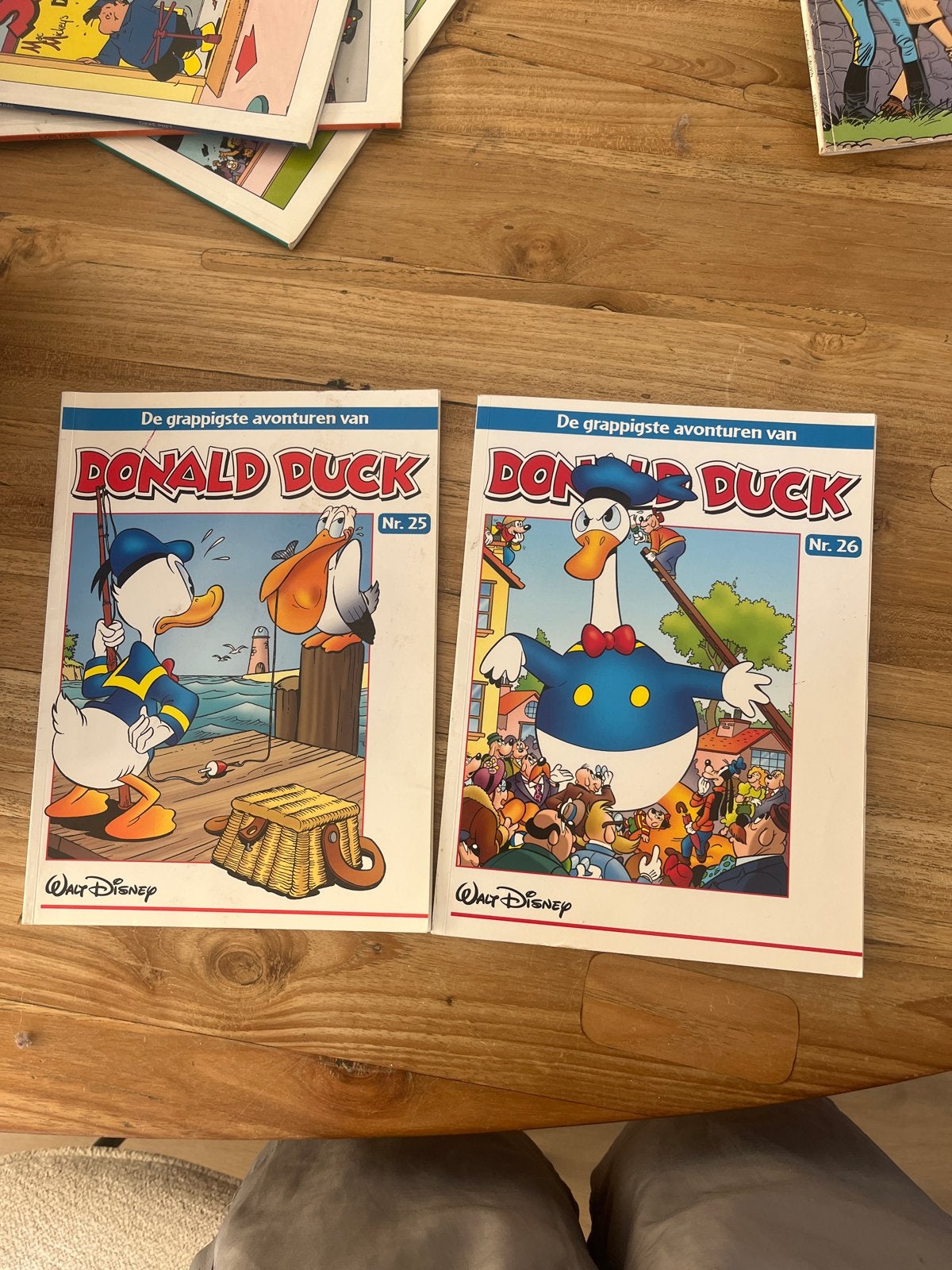 Donald Duck stripboeken - Nr. 25 en 26, Meerdere stripboeken, Ophalen of Verzenden, Gelezen