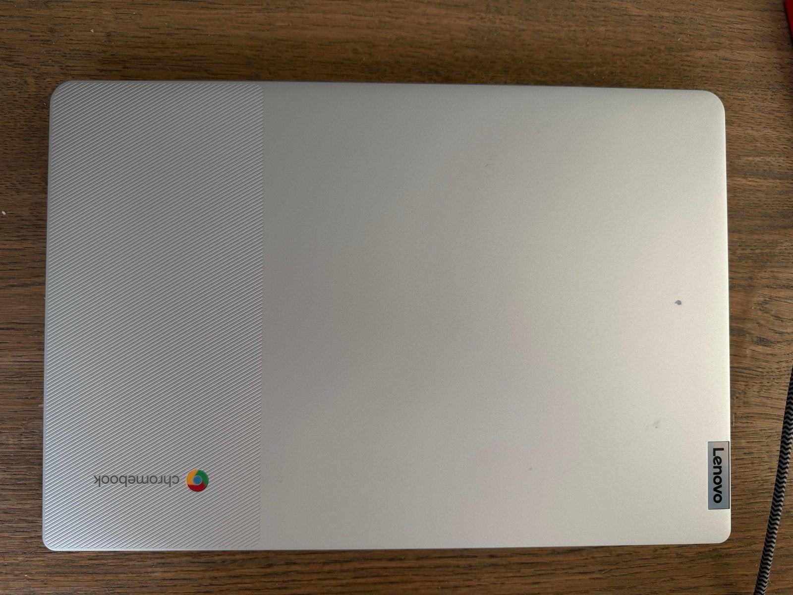 Foto 3 van Lenovo IdeaPad Slim 3 Chromebook 14M868 - Zo goed als nieuw
