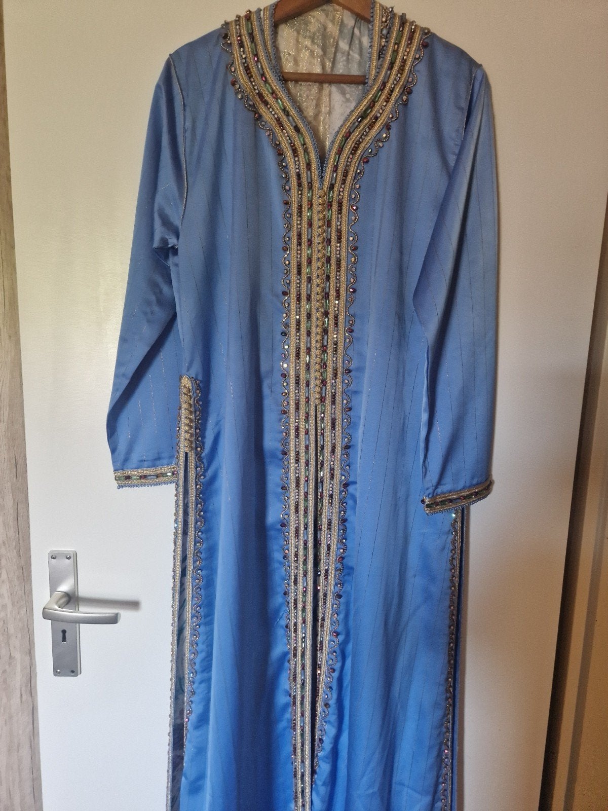 Prachtige blauwe kaftan met gedetailleerd borduurwerk, Maat 38/40 (M), Overige typen, Blauw, Ophalen of Verzenden