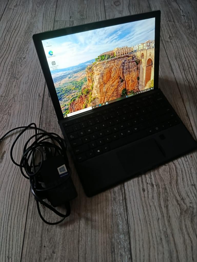 Microsoft surface Pro i5 2017, Ophalen of Verzenden