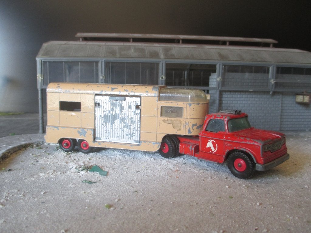 1/63 Dodge Articulated Horse Van Matchbox King Size No.18, Ophalen of Verzenden, Gebruikt, Auto
