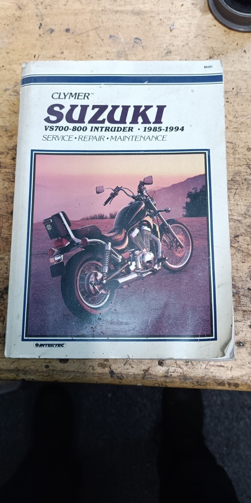 Werkplaatshandboek Suzuki Intruder VS700-800 (1985-1994), Motoren, Ophalen of Verzenden, Gebruikt