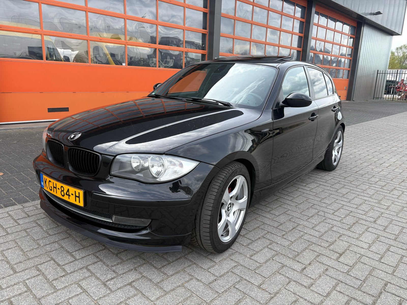 BMW 1-Serie 116i Zwart, Auto's, 1596 cc, Achterwielaandrijving, 4 cilinders, 635 kg