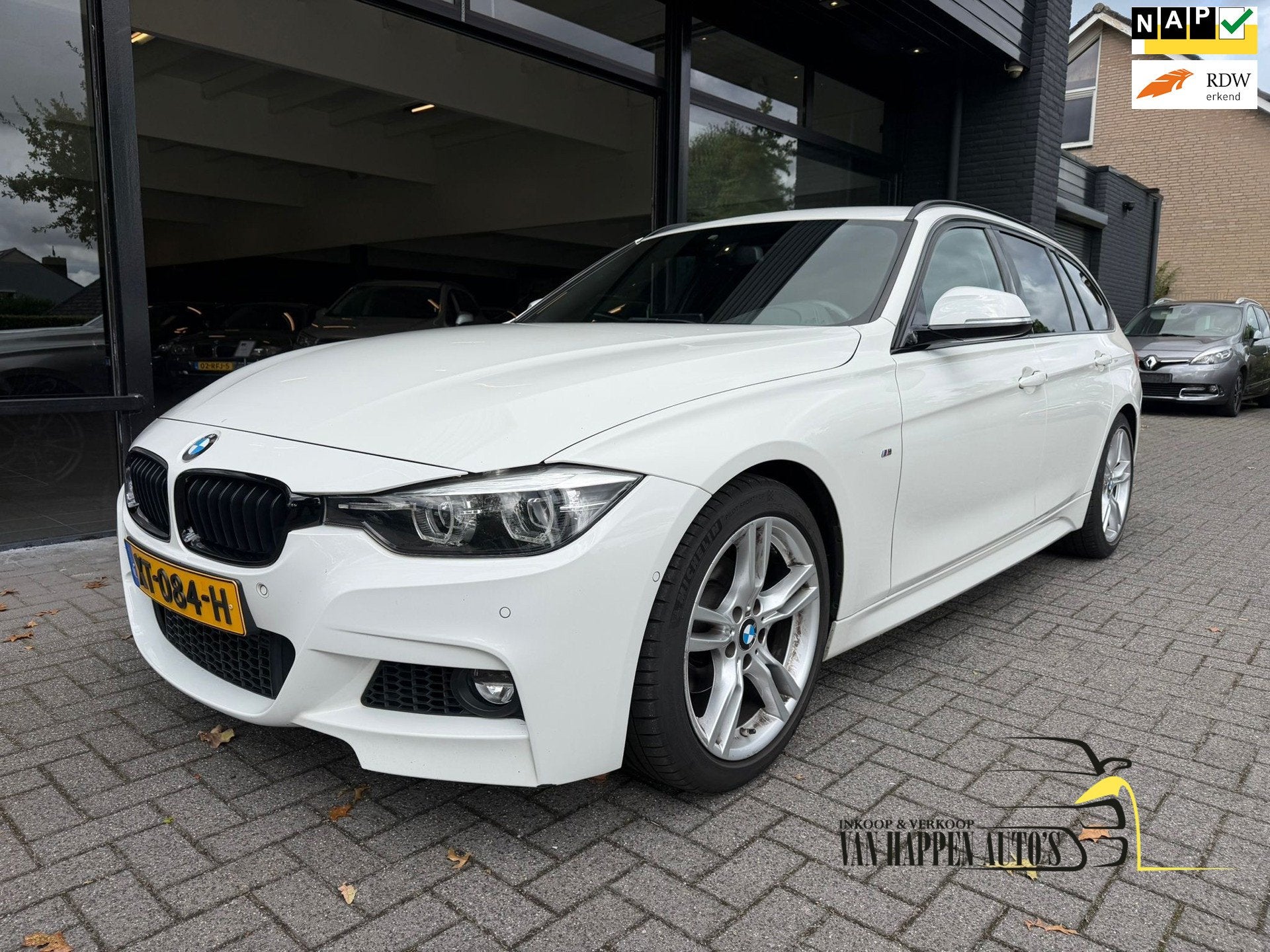 BMW 3-serie Touring 318i M Sport Edition / apk 8-2027, Automaat, Gebruikt, 1465 kg, Wit