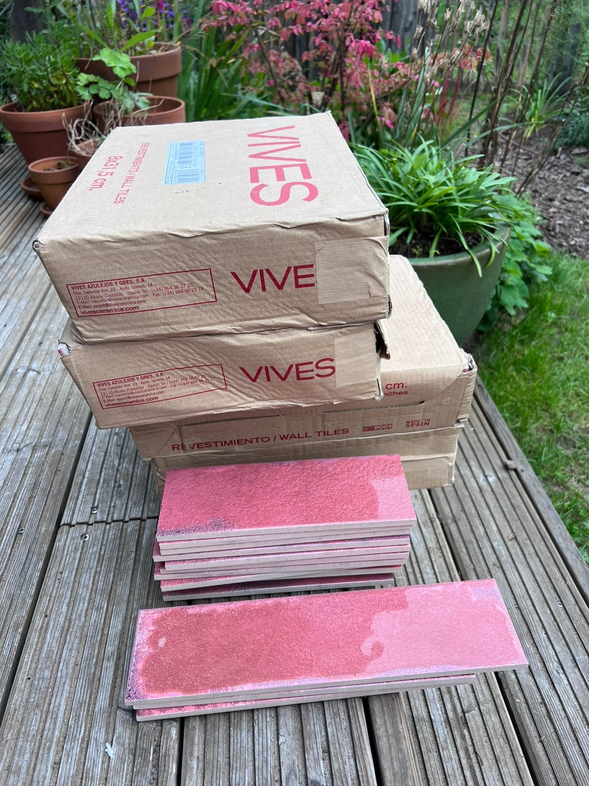 Keramiek wandtegels roze rood bordeaux, Doe-het-zelf en Verbouw, Ophalen, 40 tot 60 cm, Nieuw, Minder dan 20 cm