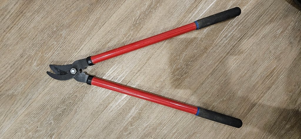 takkenschaar rood, Ophalen, Zo goed als nieuw