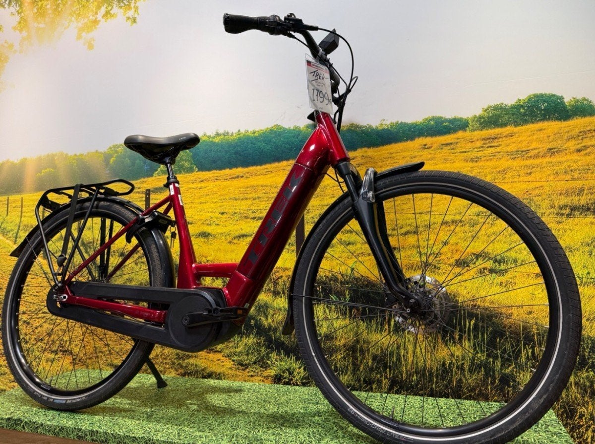 Trek District+ 8 Lowstep Dames Rood M, Gebruikt, -, -, -
