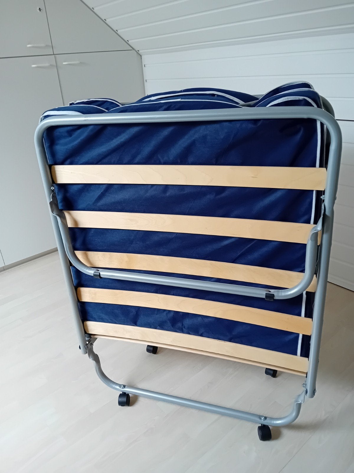 opklapbed 80x190, Ophalen, Eenpersoons, 190 cm of minder, Zo goed als nieuw