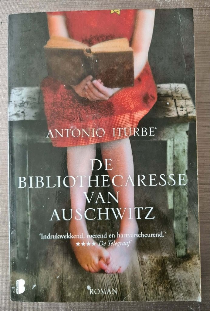 Ze was 16 + Clara's oorlog+ Bibliothecaresse Auschwitz, Ophalen of Verzenden, Tweede Wereldoorlog, Gelezen, Algemeen