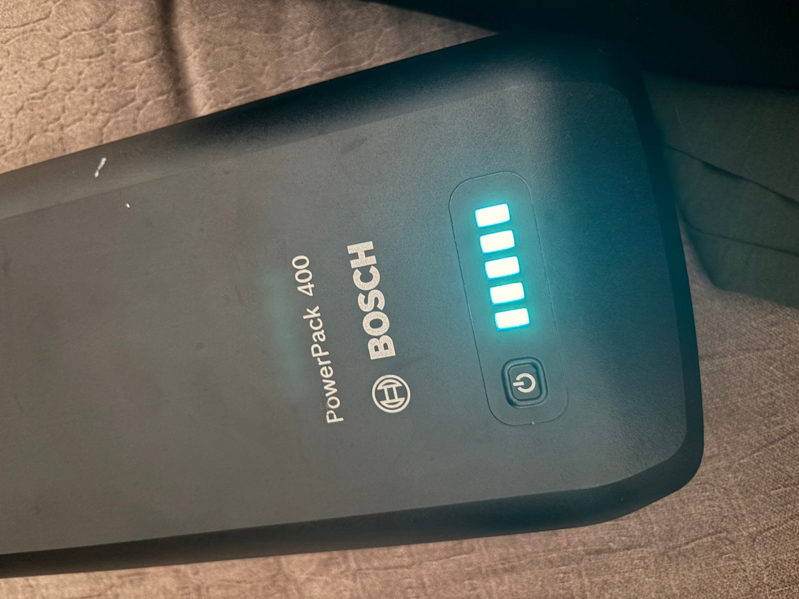 Bosch  powerpack 400 met lader, Ophalen, Zo goed als nieuw