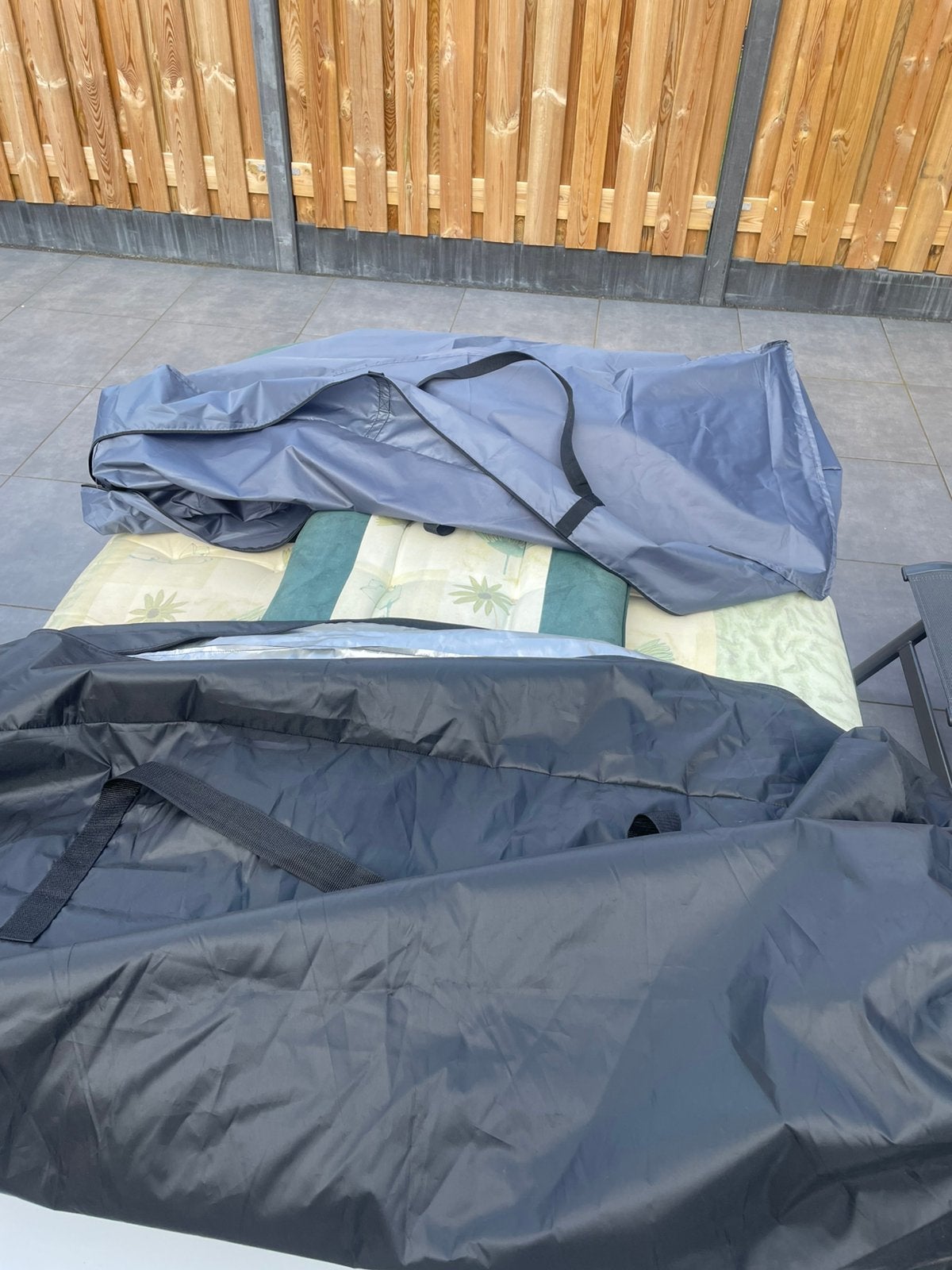 Tuin kussens, Ophalen, Zo goed als nieuw