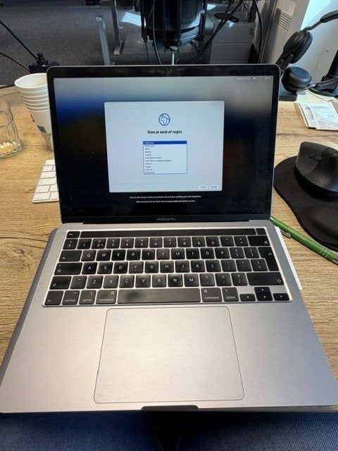 MacBook Pro 13-inch Touch Bar (2020), 256 GB, 2 tot 3 Ghz, Qwerty, 8 GB