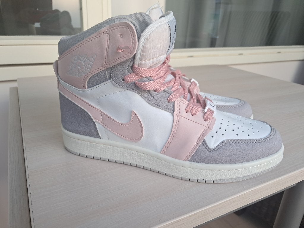 Nike air jordan 1 Mid, Overige kleuren, Nike, Ophalen of Verzenden, Sneakers of Gympen