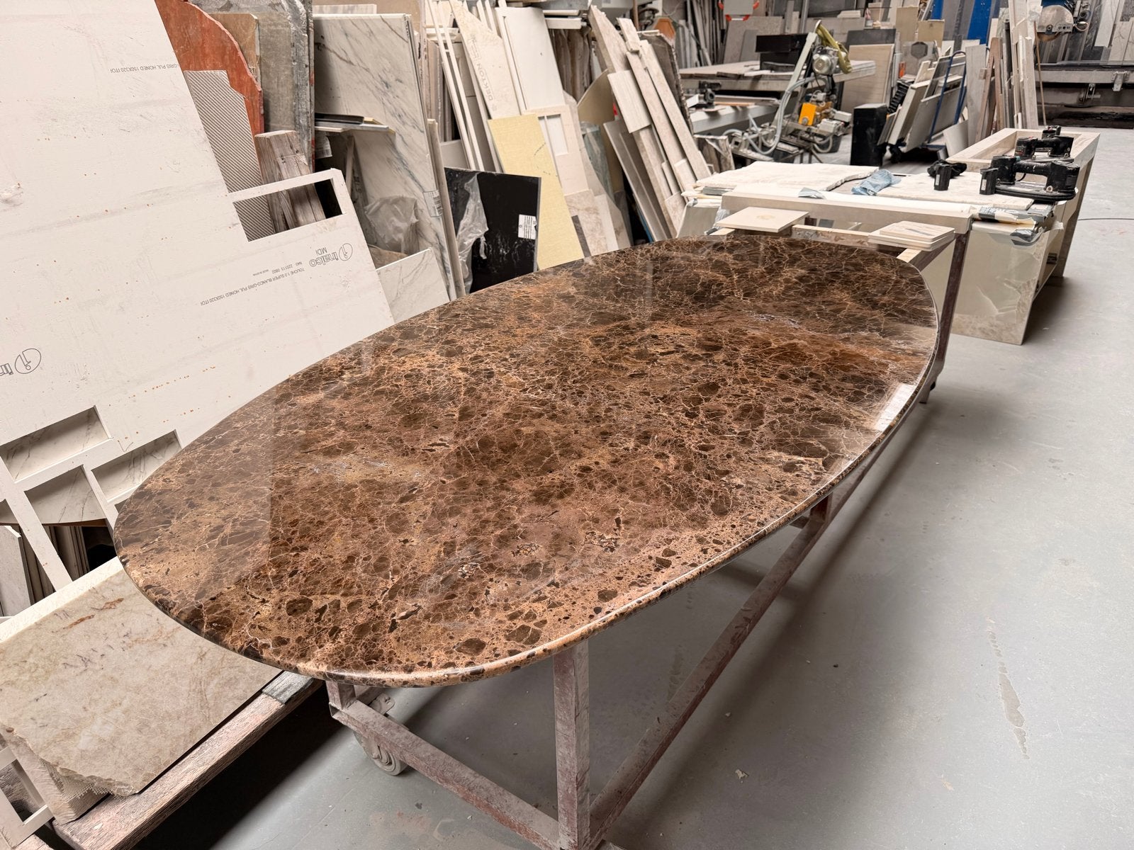 Marmer/Keramiek eet/salon -tafel en of keuken, Overige materialen, Nieuw, 150 tot 200 cm, Vier personen