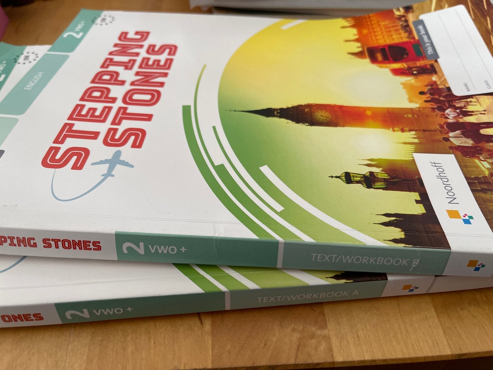 Engels Stepping Stones 2 VWO Tekst- en werkboek A&B, Ophalen of Verzenden, Zo goed als nieuw, Non-fictie