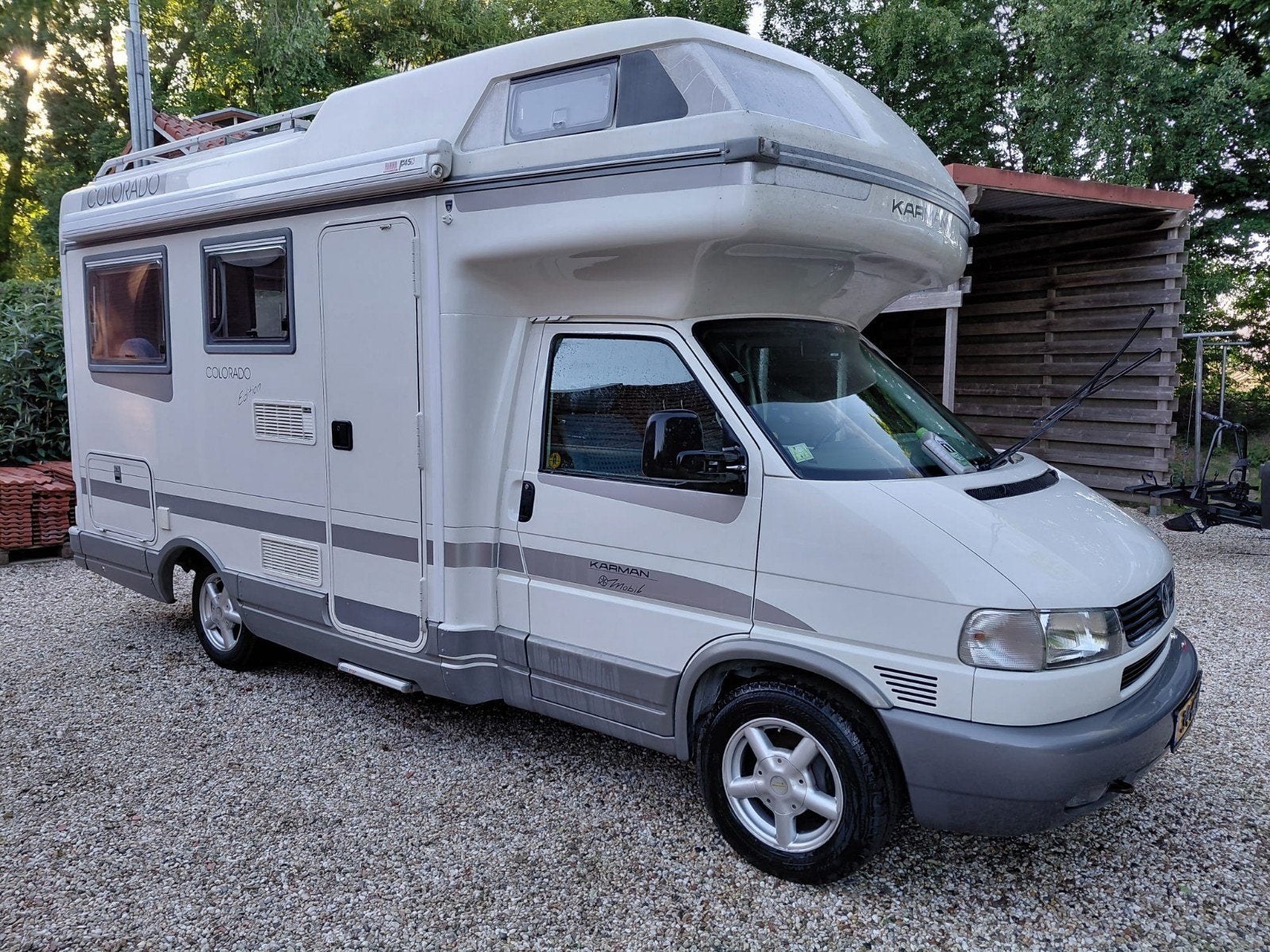 VW T4 Karmann Colorado Edition - Compacte en complete camper, Buscamper of Camperbus, Luifel, Koelkast, Particulier