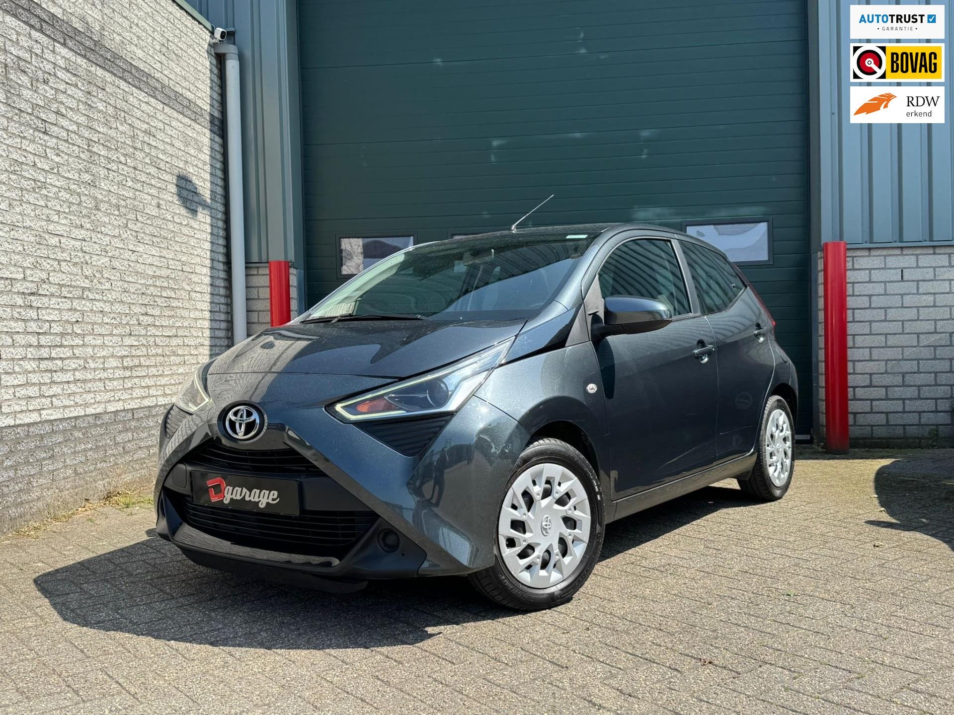 Toyota Aygo 1.0 VVT-i x-play,Achteruitrij camera,Apple carpl, Auto's, Voorwielaandrijving, Stof, Gebruikt, Euro 6