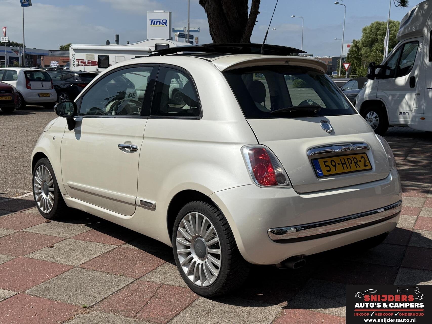 Fiat 500 1.2 Lounge met leer en opendak, Gebruikt, 1242 cc, 4 cilinders, 840 kg