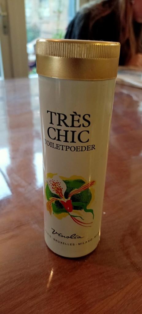 Vintage Poederblikken: Très Chic & Woods of Windsor, Ophalen of Verzenden
