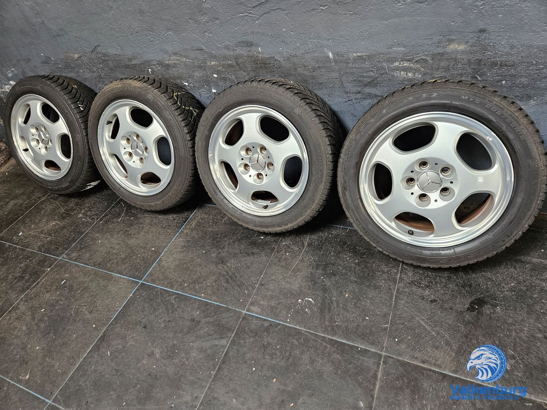 6mm! Originele Mercedes E-klasse W210 16 inch velgen 5x112 A, Gebruikt, -, Banden en Velgen, All Season