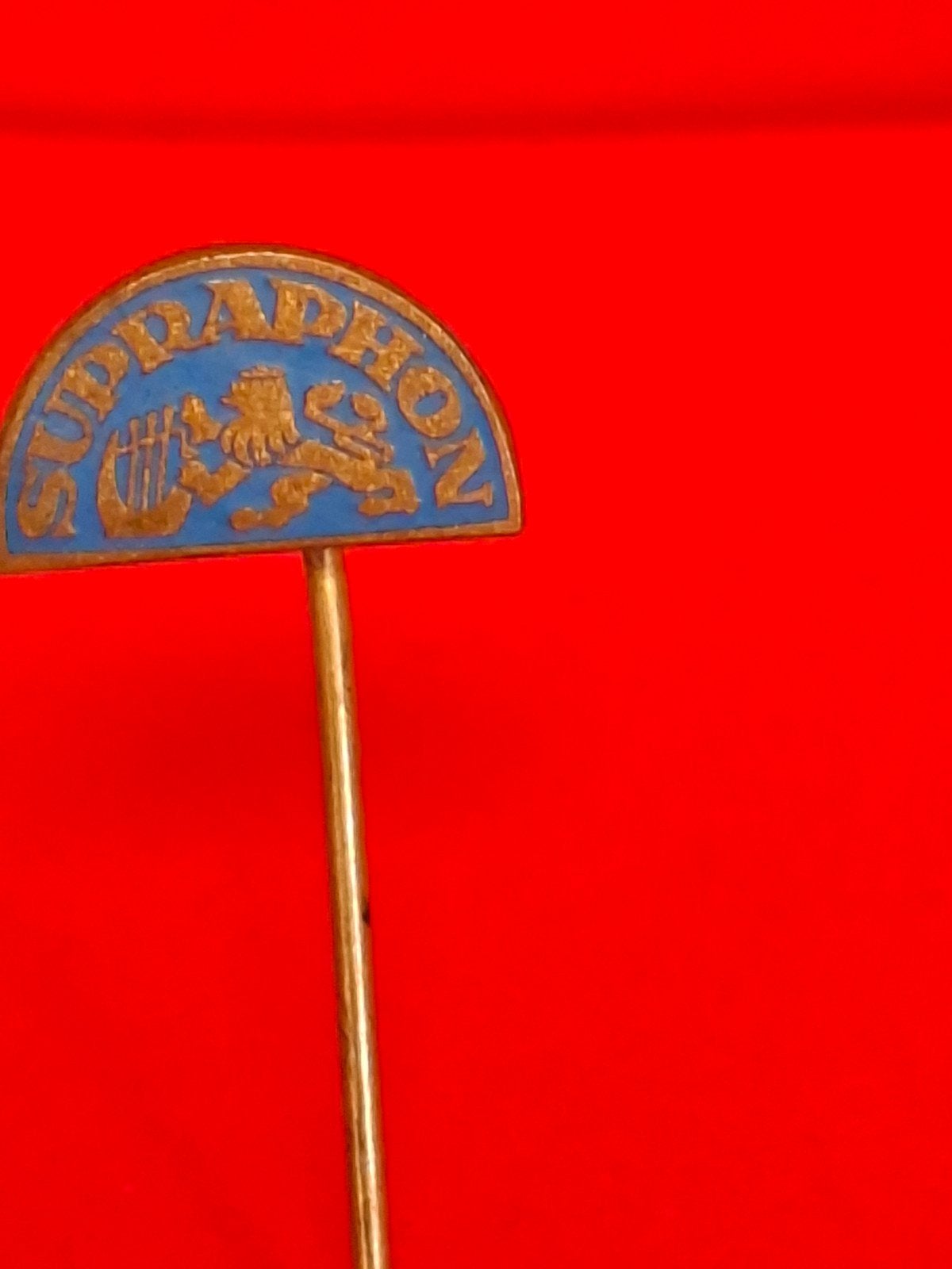 SURAPHON muziek speld, Ophalen of Verzenden, Overige onderwerpen