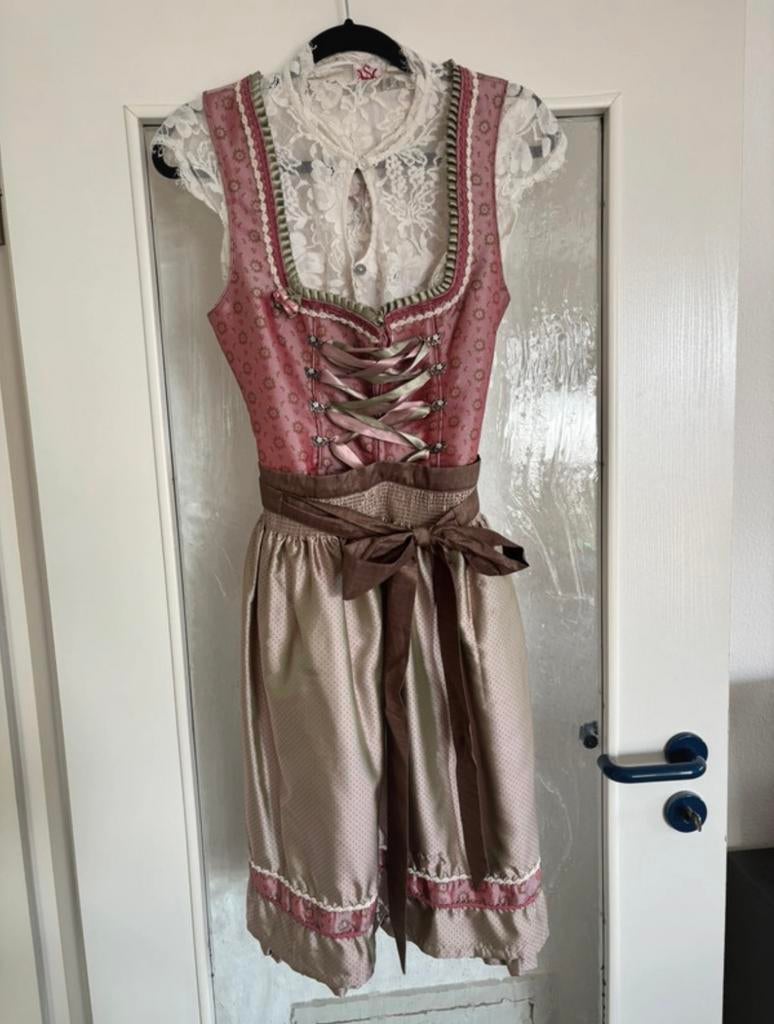 Dirndl maat 40, Ophalen of Verzenden, Zo goed als nieuw, Maat 38/40 (M), Overige thema's
