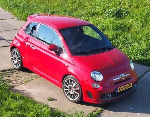 Fiat 595 1.4 T-jet Abarth Turismo uniek Sabelt interieur, Voorwielaandrijving, 15 km/l, 4 cilinders, Parkeersensor