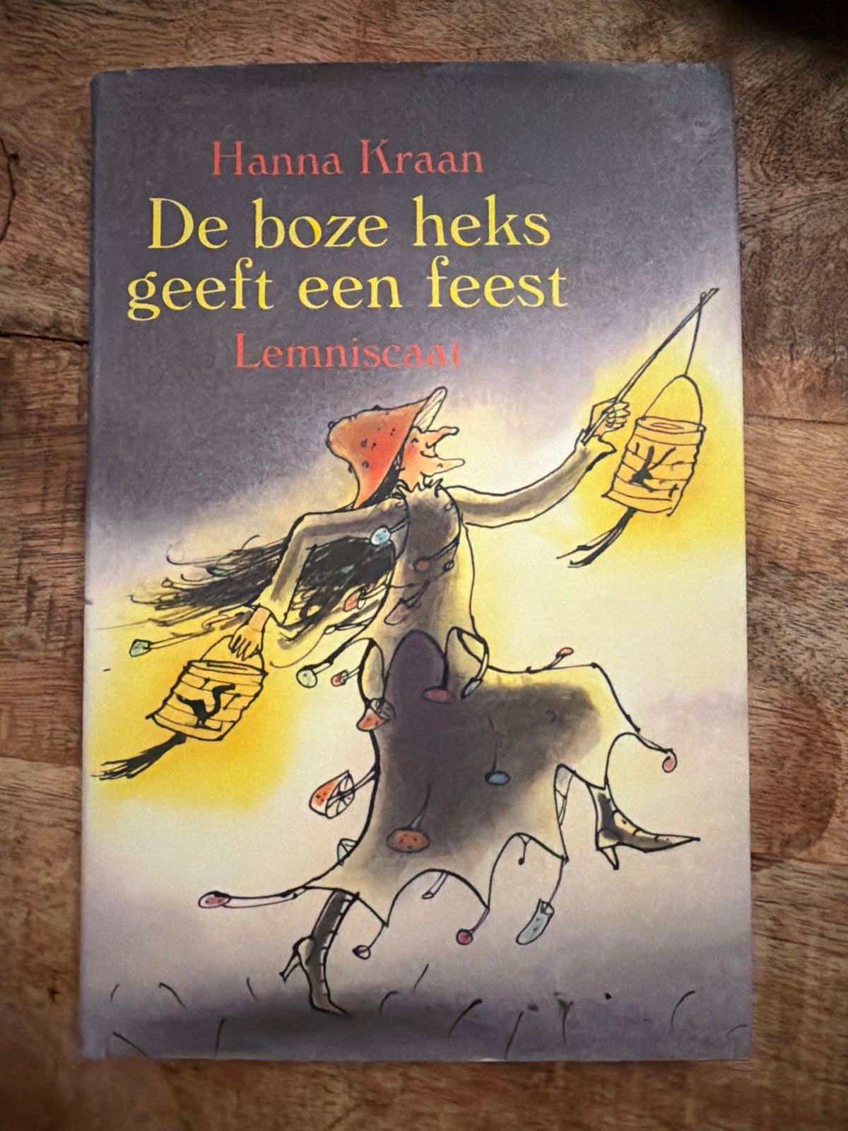 De boze heks geeft een feest - Hanna Kraan, Ophalen of Verzenden, Zo goed als nieuw, Sprookjes