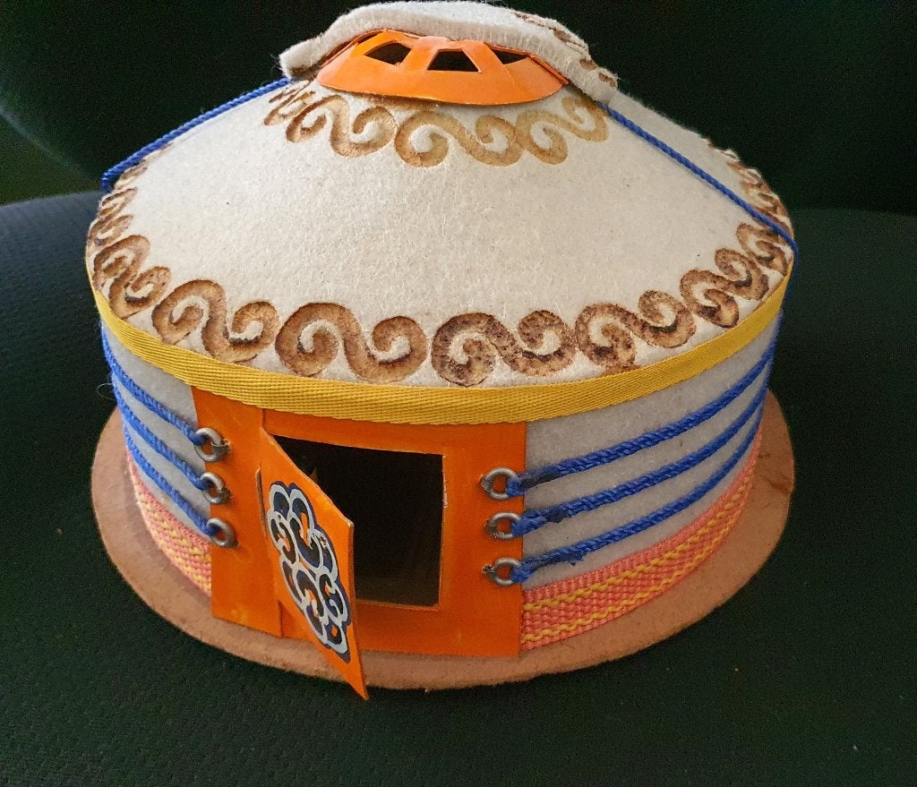 Miniatuur Mongoolse Ger / Yurt, met interieur, Ophalen of Verzenden, Gebruikt