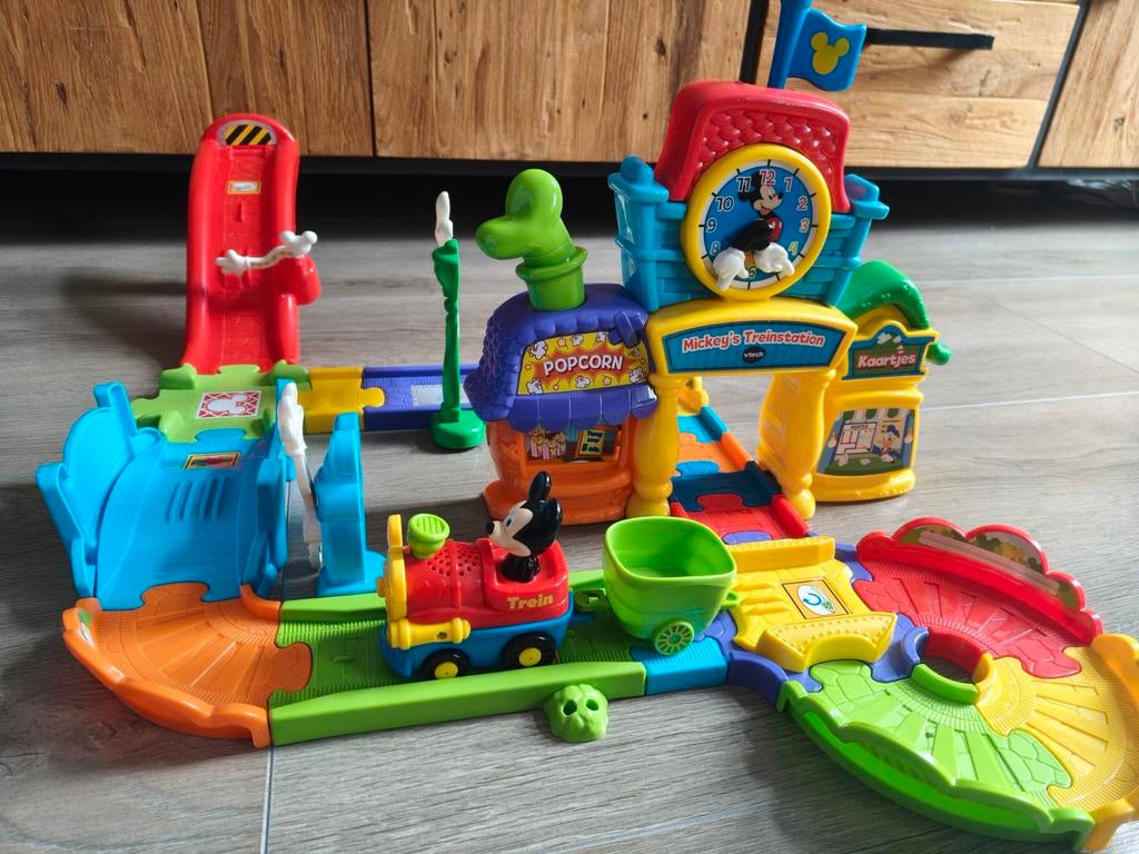 VTech Toet Toet Mickey's Treinstation, Kinderen en Baby's, Speelgoed | Vtech, Ophalen, Zo goed als nieuw, 2 tot 4 jaar