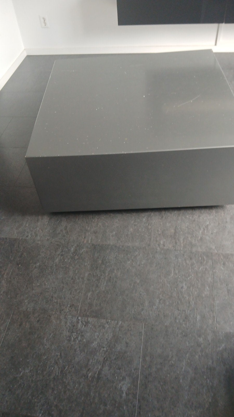 Salontafel 110x110cm met lichte gebruikerssporen, Huis en Inrichting, Tafels | Salontafels, Gebruikt, Eric kusters, Ophalen of Verzenden