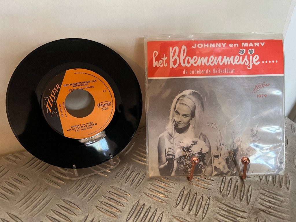 Aparte Nederlandstalige single  JOHNNY en MARY, Ophalen of Verzenden, Gebruikt, Nederlandstalig