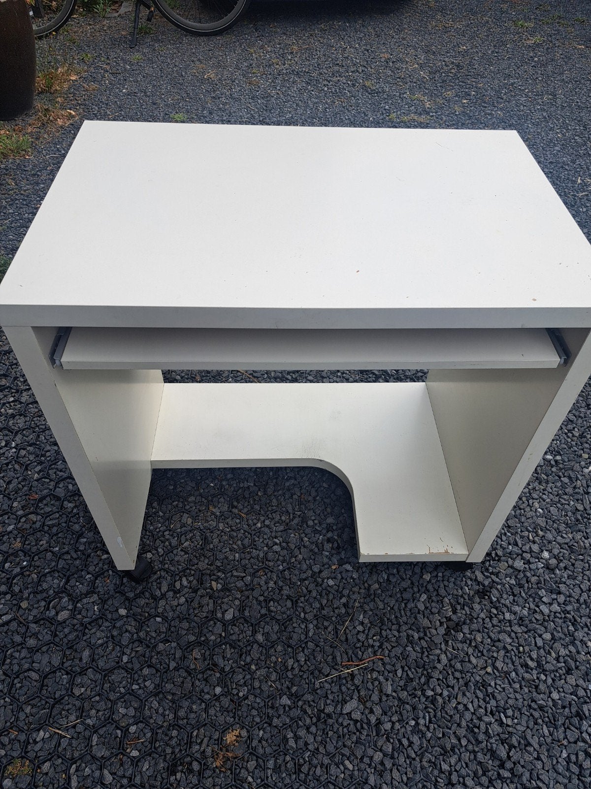 bureau GRATIS ,af te halen in Amsterdam-noord, Huis en Inrichting, Kasten | Computermeubels, Ophalen, Gebruikt, 70 tot 120 cm