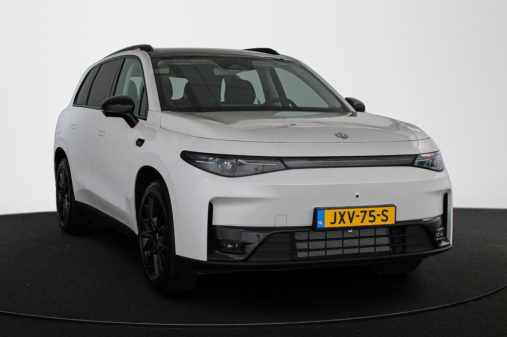 Leapmotor C10 REEV Design 28.4 kWh, Auto's, Leapmotor, Automaat, Achterwielaandrijving, Gebruikt, 4 cilinders