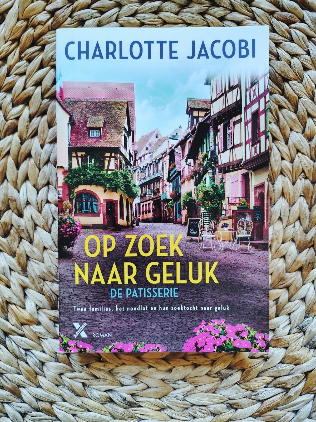 Charlotte Jacobi - Op zoek naar geluk, Ophalen of Verzenden, Zo goed als nieuw