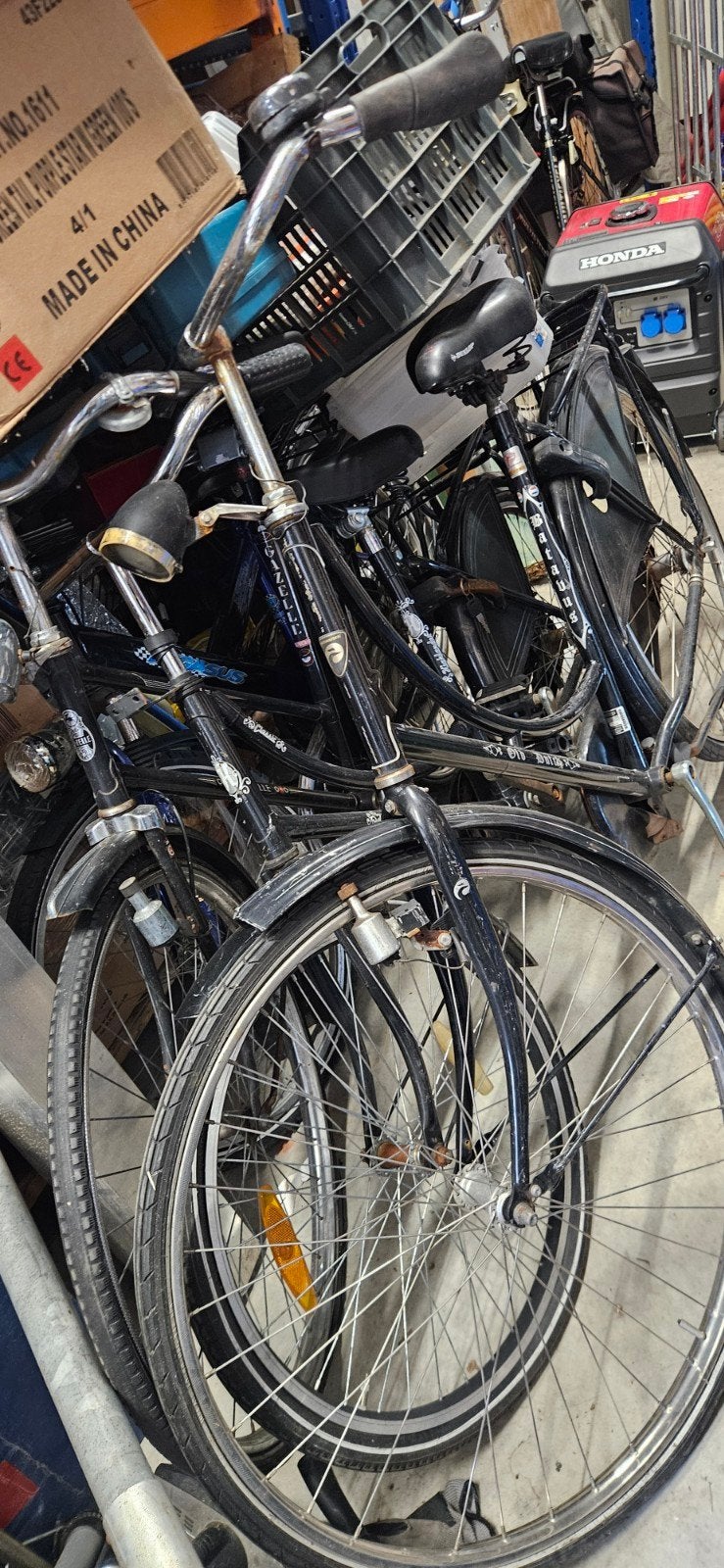 FIETSEN 4 STUKS ,O.A OMA ,ZIJN OPKNAPPERS ? ALLES VOOR €60, Ophalen, Gebruikt, Versnellingen, Batavus