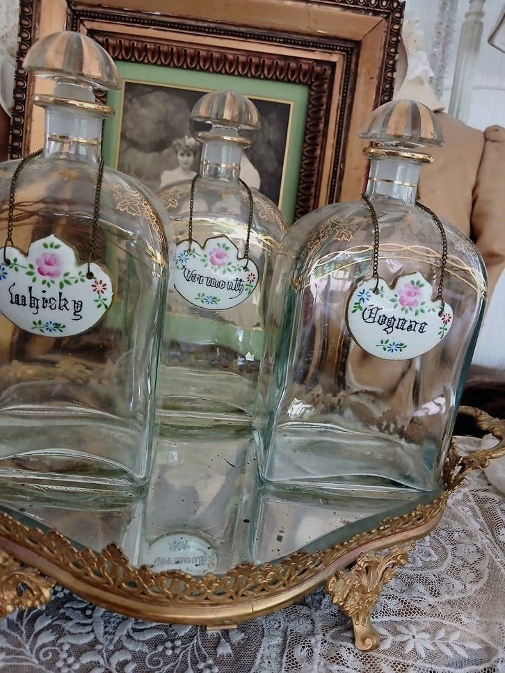 Set van 3 oude porseleinen karaf labels..., Verzenden
