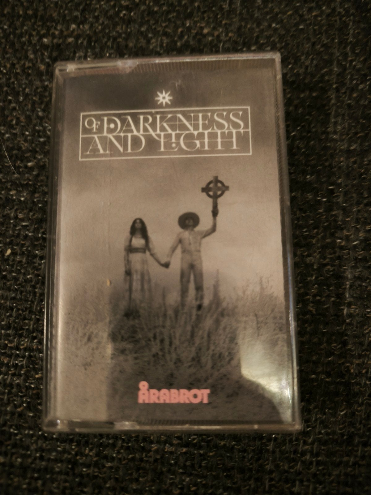 Årabrot – Of Darkness And Light (cassette) Alternative Rock, 1 bandje, Ophalen of Verzenden, Zo goed als nieuw, Origineel