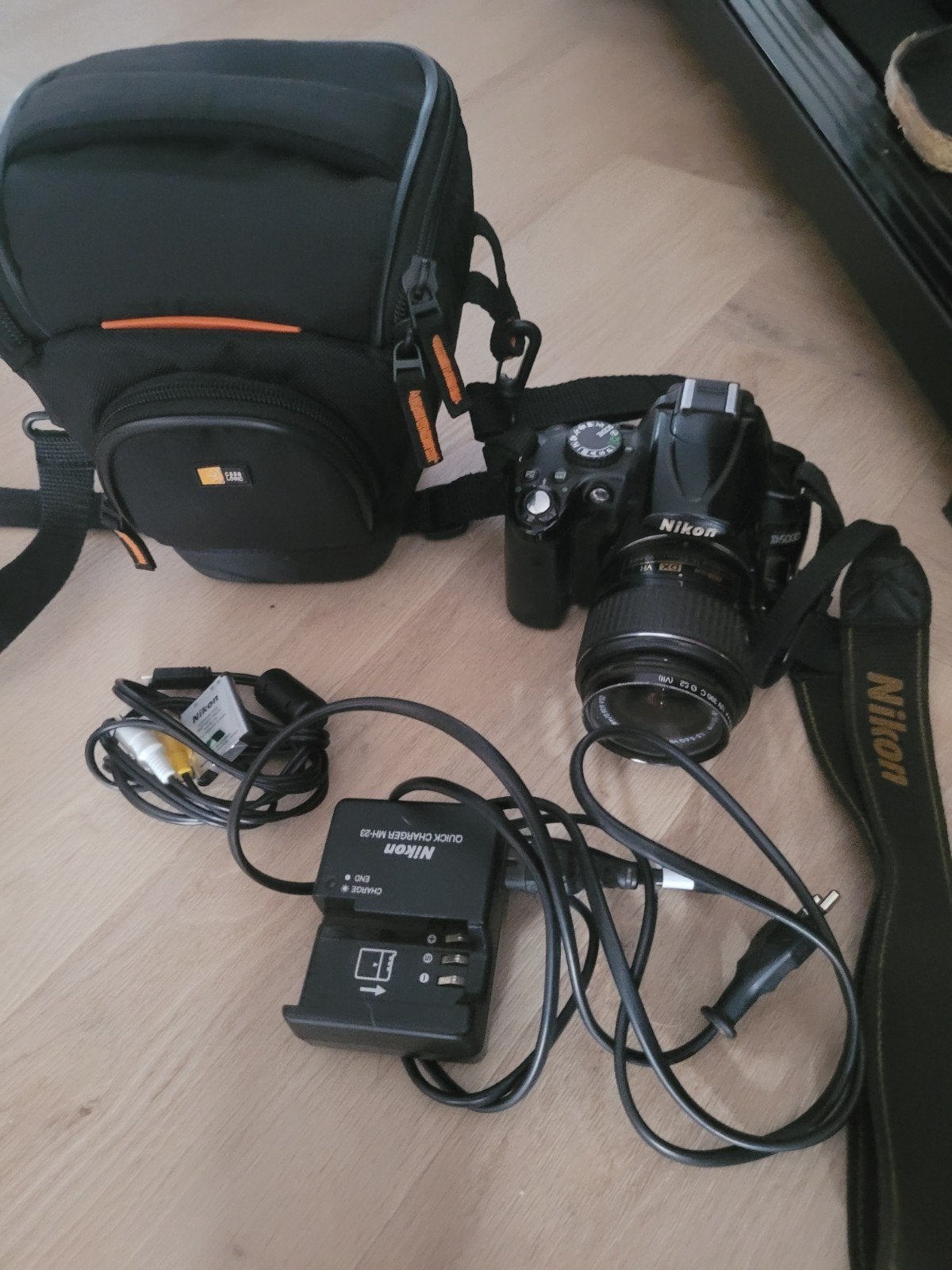 Nikon D5000 Spiegelreflexcamera met lens en accessoires, Audio, Tv en Foto, Fotocamera's Digitaal, Gebruikt, Spiegelreflex, Nikon