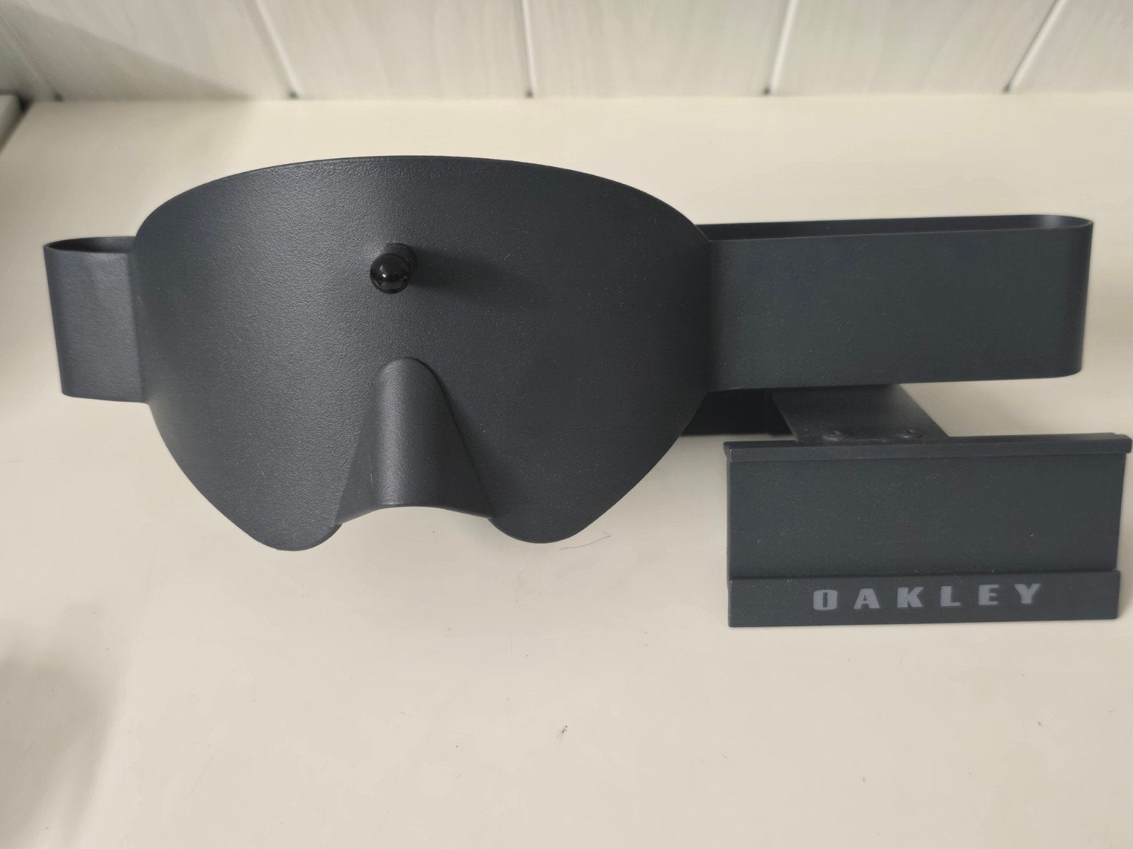 Zeldzame Zware Metalen Oakley Brillensteun, Ophalen of Verzenden, Zo goed als nieuw, Grijs, Oakley