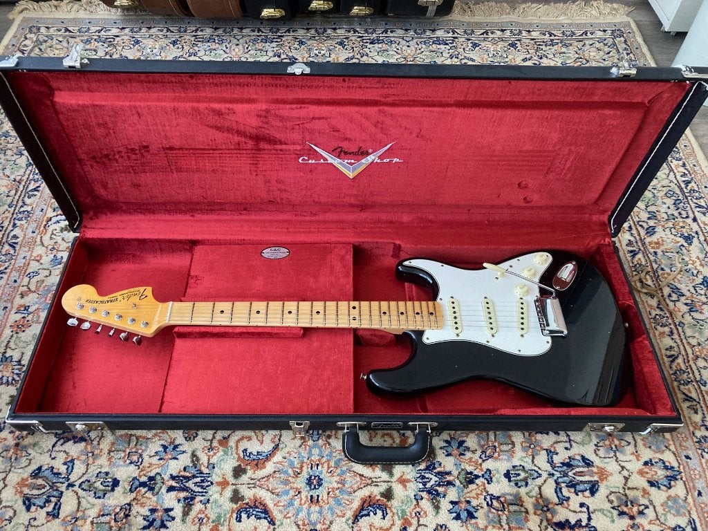 Fender Cs '69 Stratocaster Journeyman Relic Black 2026, Ophalen, Nieuw, Solid body, Fender