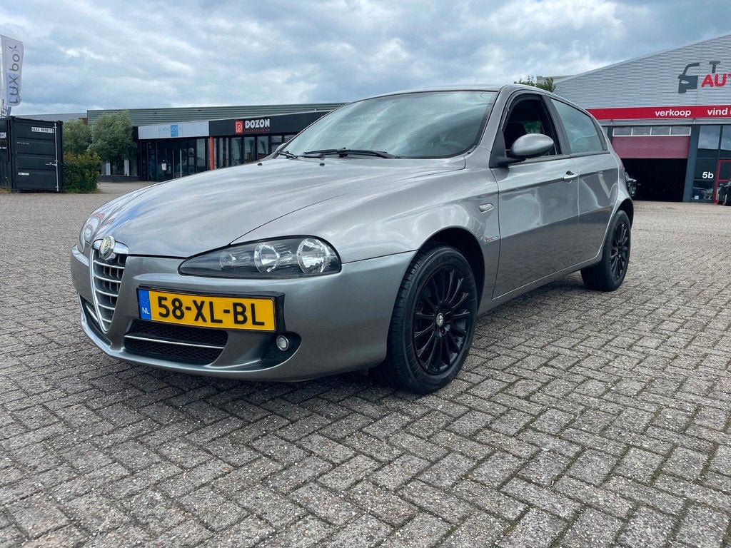 Alfa Romeo 147 1.6 T.Spark Veloce Business 115000 km, Auto's, Alfa Romeo, Bedrijf, Te koop, ABS, Airbags, Airconditioning, Automatische klimaatregeling