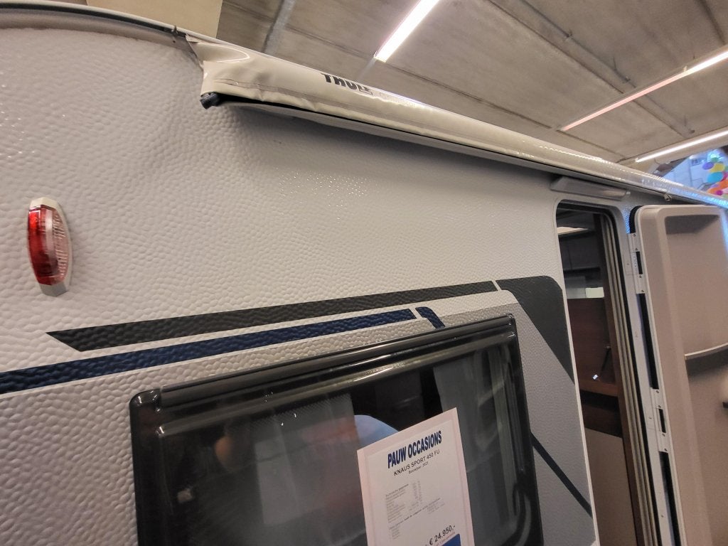 Knaus Sport 450 FU; nieuwstaat, Caravans en Kamperen, Caravans, Schokbreker, Rondzit, Bedrijf, Overige typen