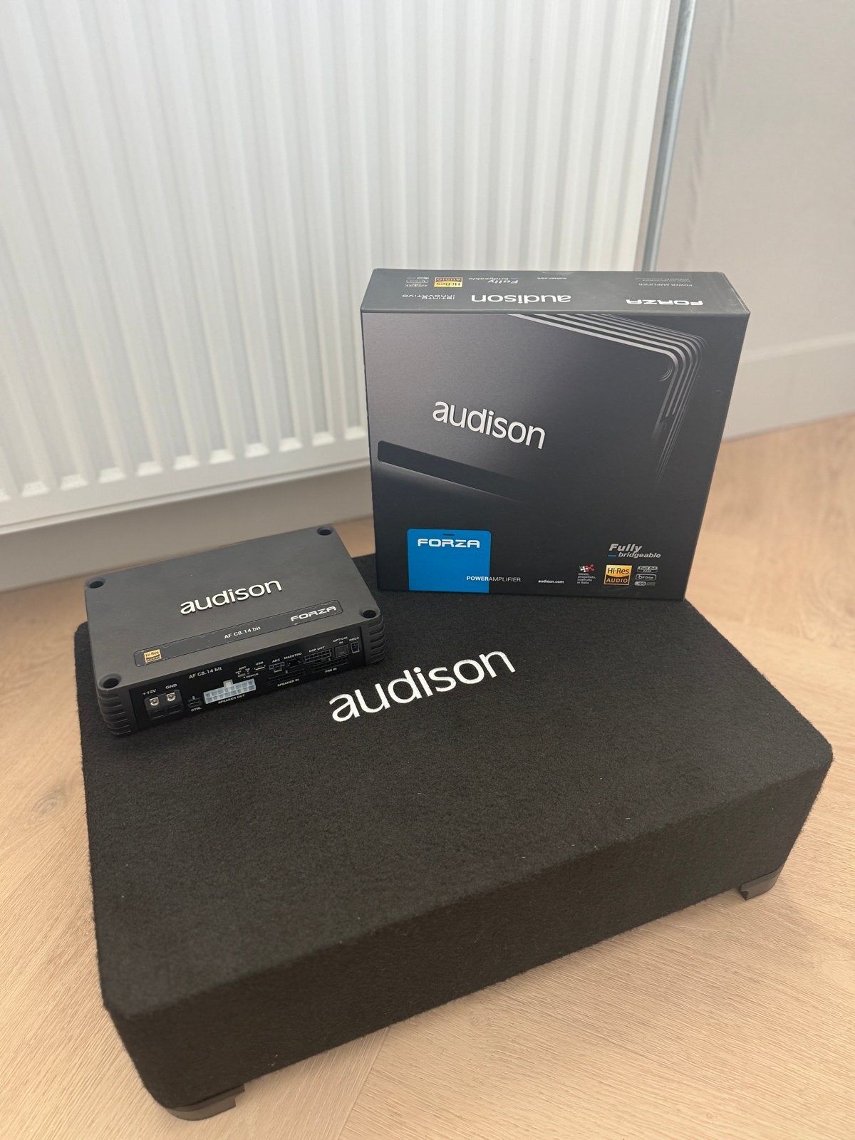 Audison AF C8.14 bit versterker en subwoofer, Auto diversen, Ophalen, Zo goed als nieuw