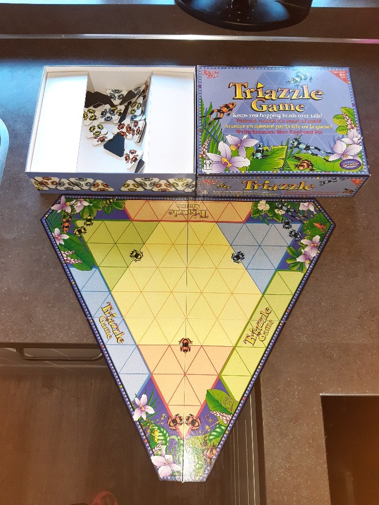 Triazzle nieuwstaat, Ophalen of Verzenden, Zo goed als nieuw